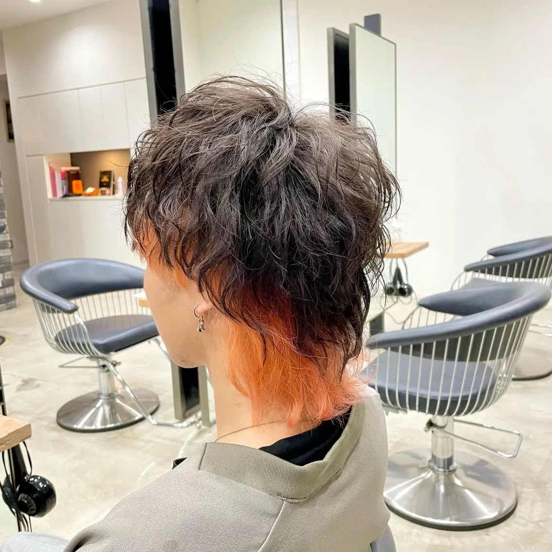 カラー ブリーチ オレンジ ヘアカラー ヘッドスパ 芳賀 風斗のヘアスタイル