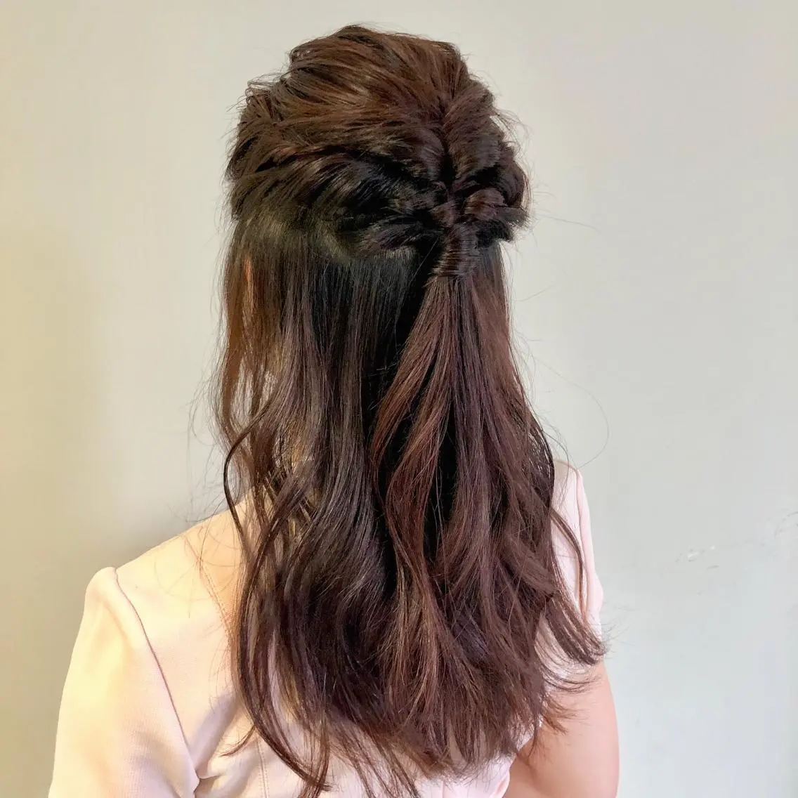 ロング パーマ ヘアアレンジ KONOMI スタイリストのヘアスタイル