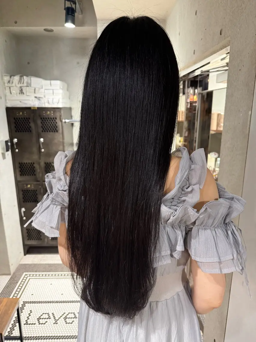 ロング 小泉 美咲のヘアスタイル