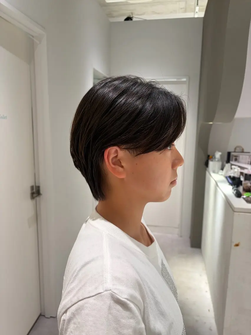 ショート パーマ メンズ センターパート カルマパーマ メンズパーマ ツーブロック ニュアンスパーマ カット パーマ 中村 佳菜のヘアスタイル