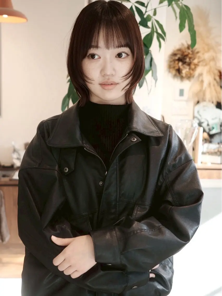 ショート ボブレイヤー ボブ 顔まわりレイヤー 顔周りカット レイヤーカット (h)wim ウィムのヘアスタイル