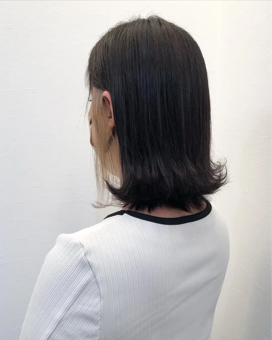 カラー ツノガイ エリのヘアスタイル