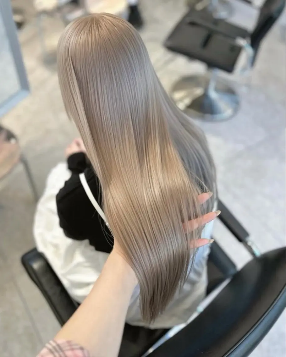 ロング カラー ヘアカラー PELE／ KOKOのヘアスタイル