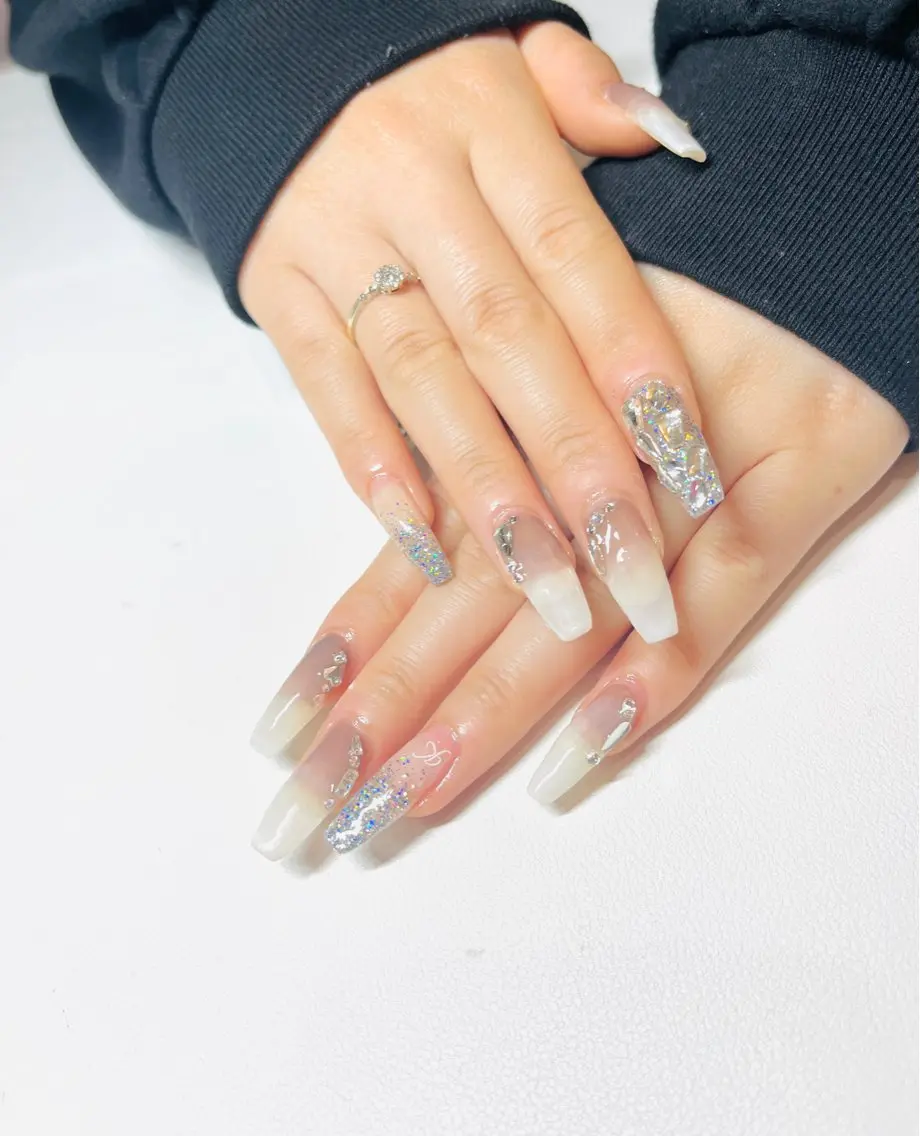ネイル グラデーション nail atelier  Rのネイルデザイン