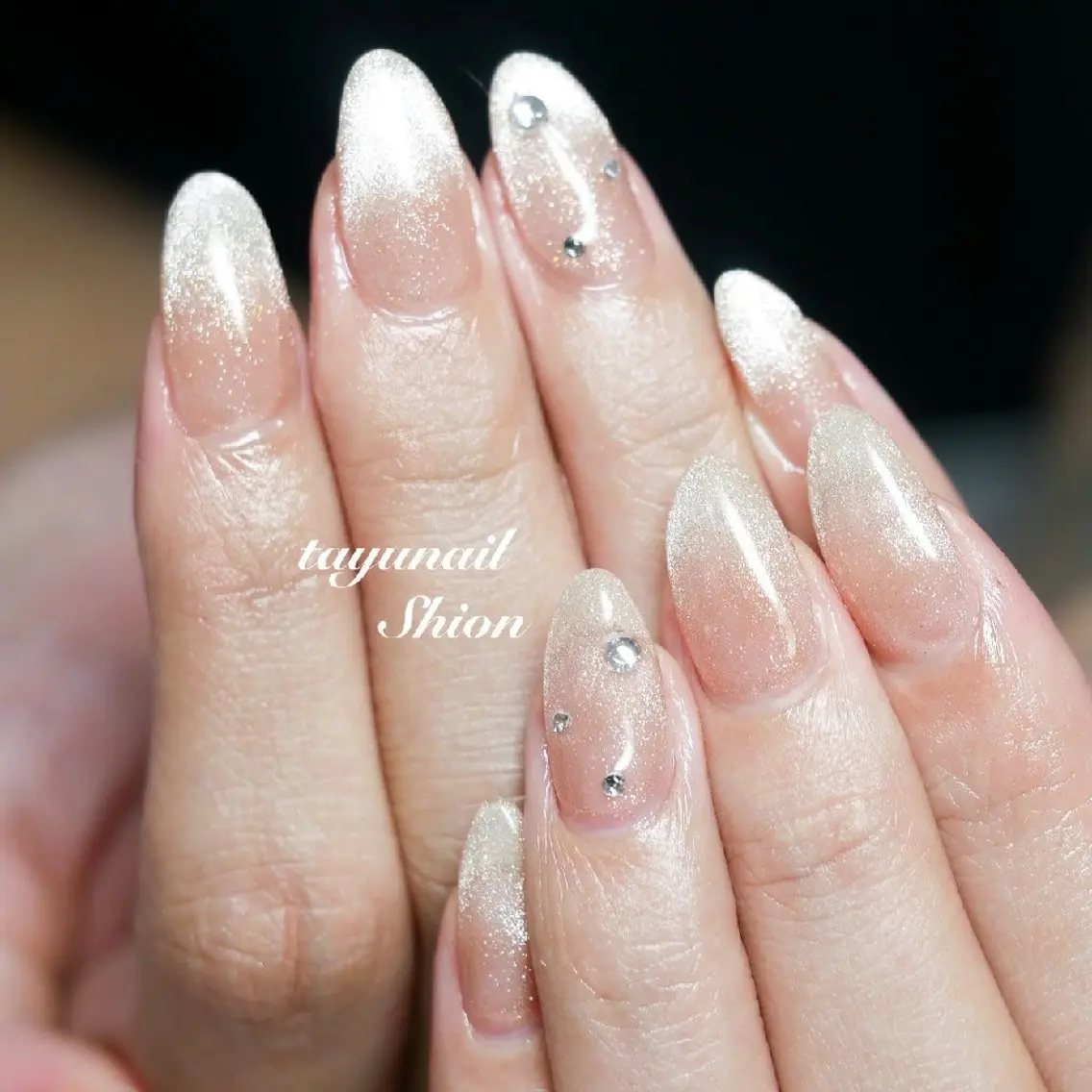 ネイル ジェルネイル キラキラネイル マグネットネイル パラジェル ネイルサロン 【たゆnail】のネイルデザイン