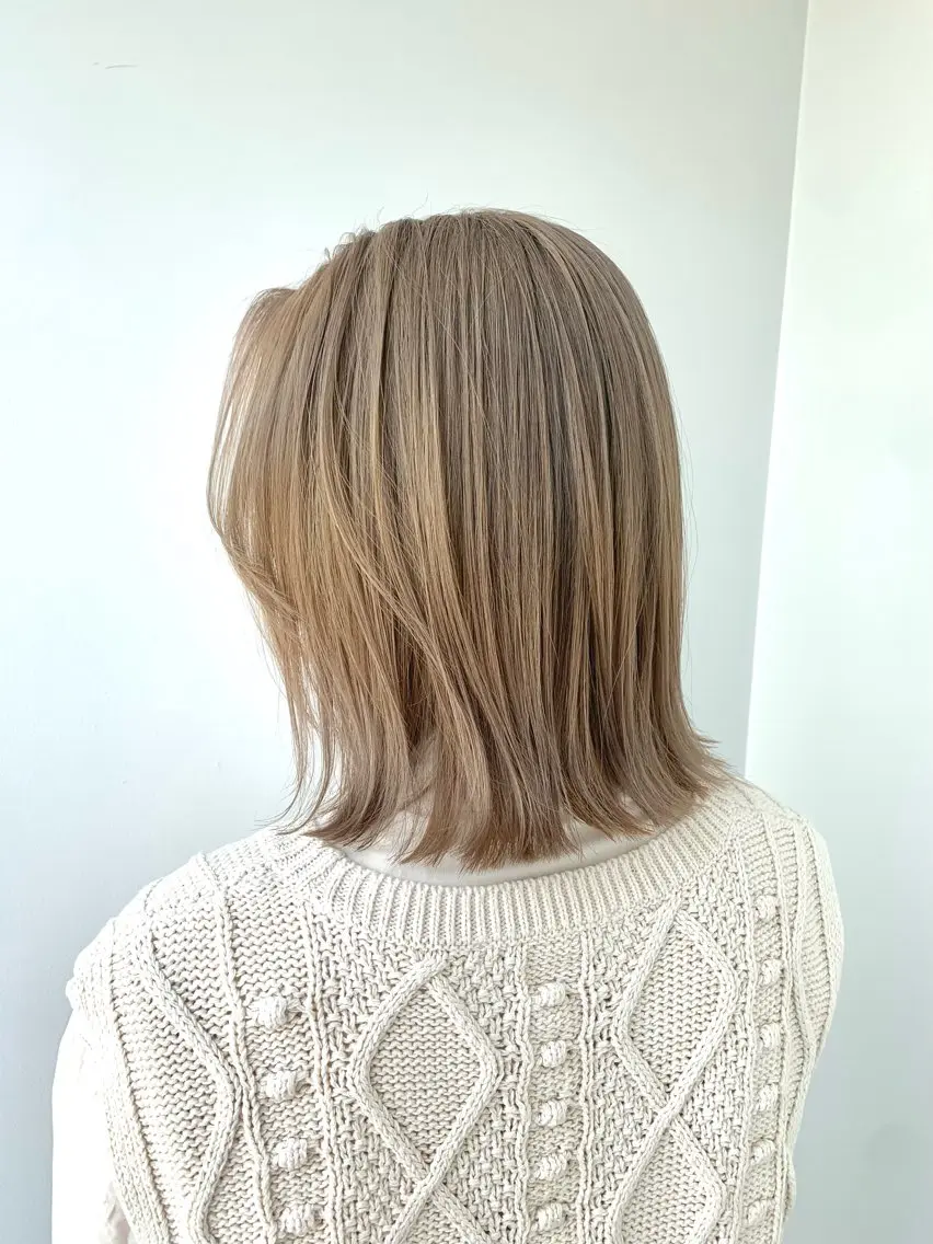 ミディアム カラー カット ヘアカラー トリートメント Ｖｉｏｔ  銀座 樋口 桃佳のヘアスタイル