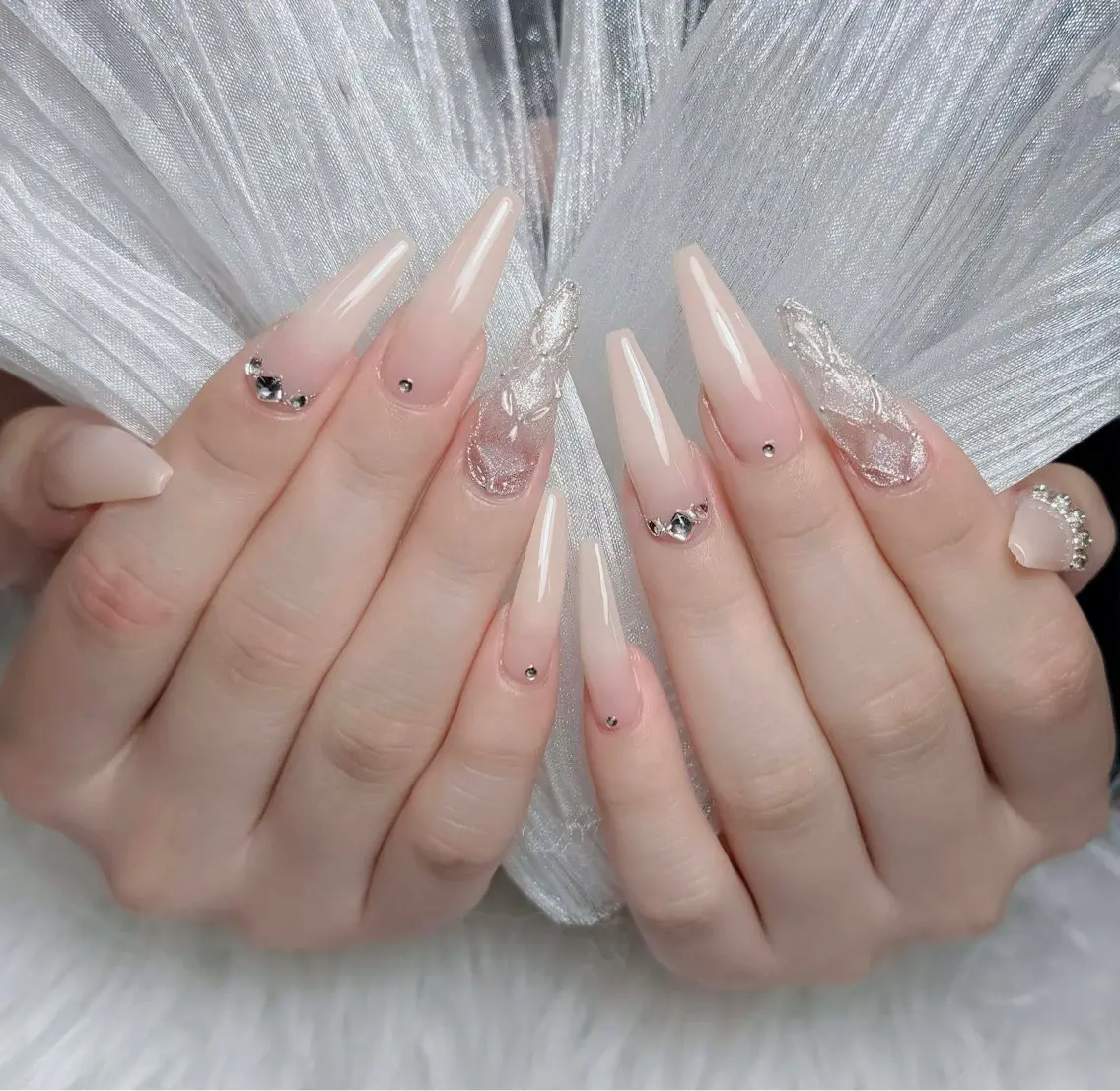 ネイル アートネイル 韓国ネイル 持ち込み ワンホンネイル ハンドネイル Lenie Nail Salonのネイルデザイン