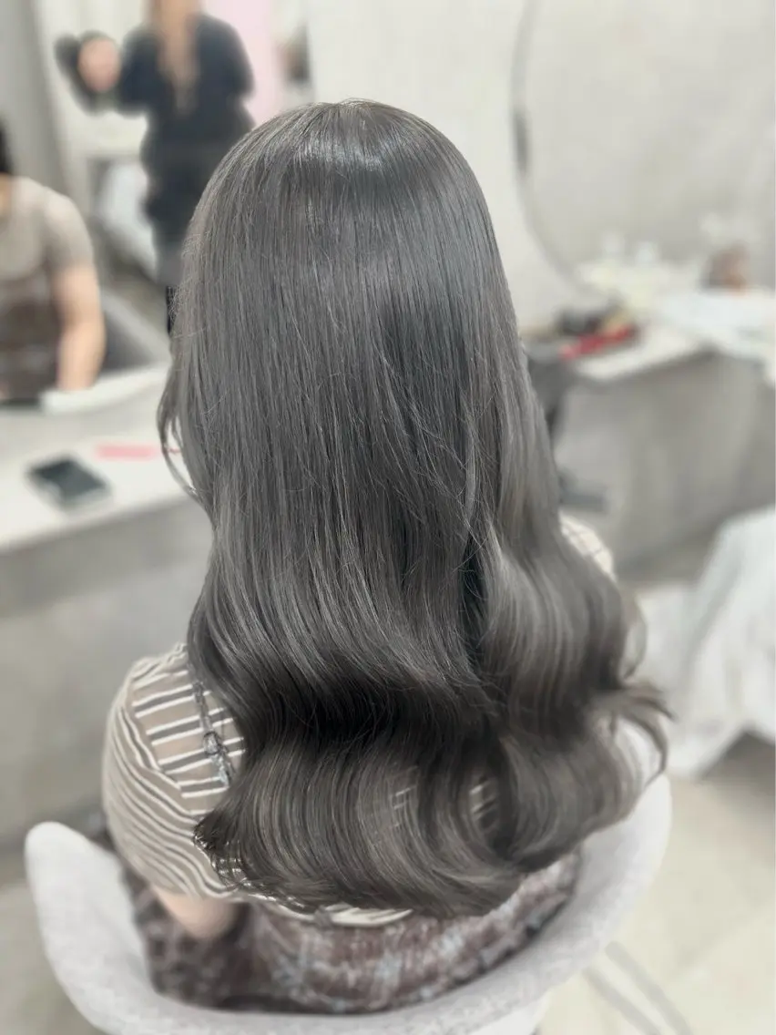 ロング ヘアカラー トリートメント 澤木 愛美のヘアスタイル
