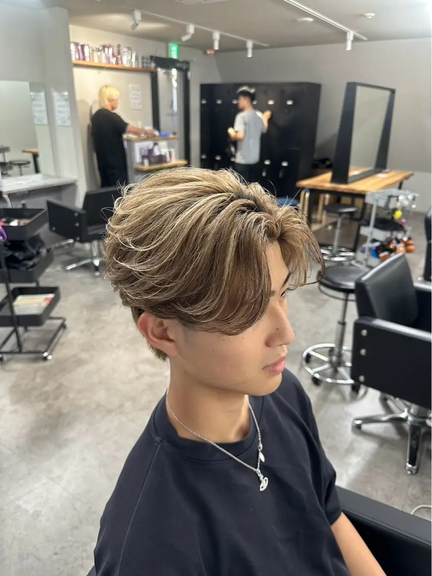 パーマ メンズ ハイトーンカラー りゅうたのヘアスタイル