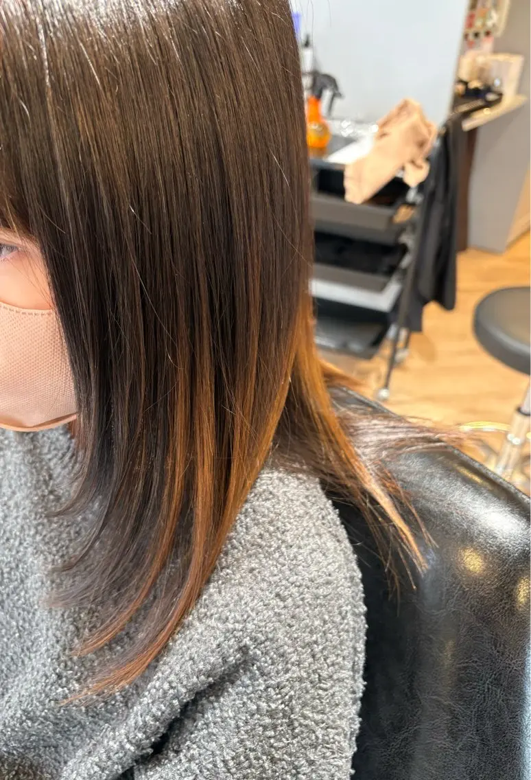 セミロング 顔まわりレイヤー 顔周りカット レイヤーカット 荒木 帆香のヘアスタイル