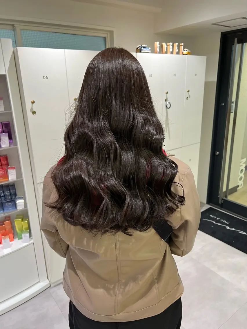 ロング カラー ベージュカラー ヘアカラー トリートメント 艶ベージュ/オリーブ カラー🫒airiのヘアスタイル