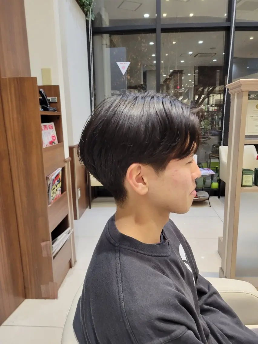 メンズ センターパート メンズパーマ 渡辺将功のヘアスタイル