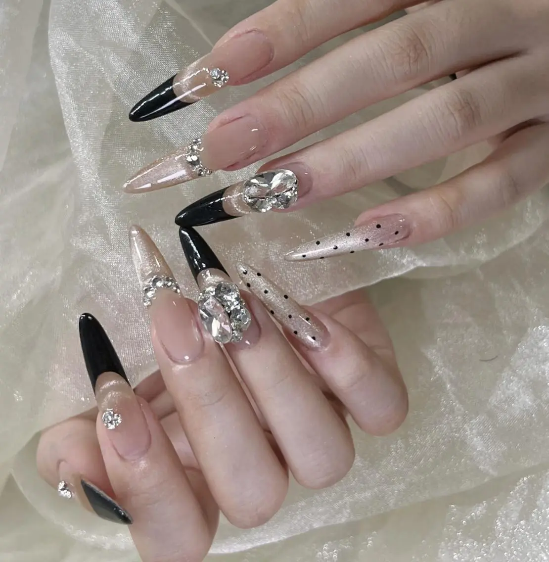 ネイル ハンドネイル 🎀 NaNa_nailのネイルデザイン