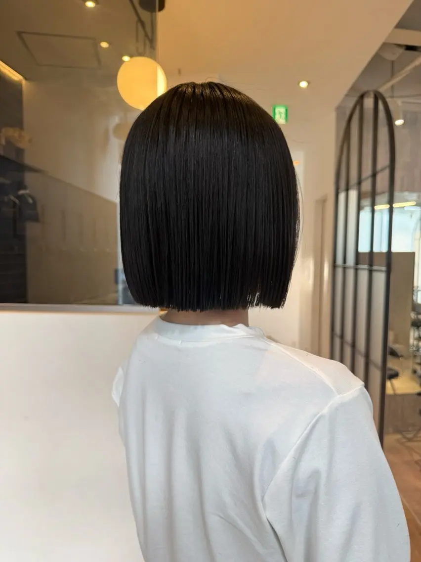 ミディアム ボブ 須藤 優真 切りっぱなしボブのヘアスタイル