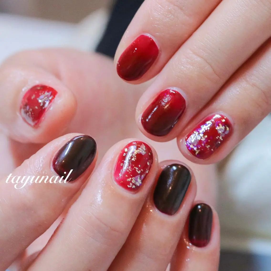 ネイル べっ甲ネイル ジェルネイル パラジェル 赤色 ネイルサロン 【たゆnail】のネイルデザイン