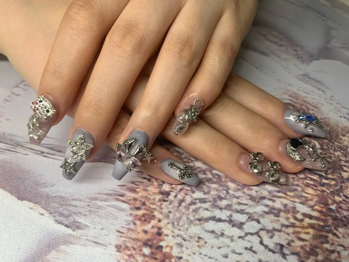ネイル フレンチネイル ジェルネイル 韓国ネイル マグネットネイル マグネットフレンチ akina nailsのネイルデザイン