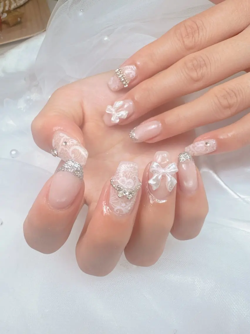 ネイル アートネイル フレンチネイル ジェルネイル ガラスフレンチ マグネットネイル フットネイル Queeens nailのネイルデザイン