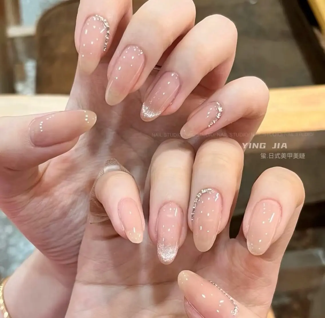 ネイル チークネイル 長さ出し フラワーネイル フレンチネイル ガーリー SunNail池袋駅 ワンホンネイルのネイルデザイン