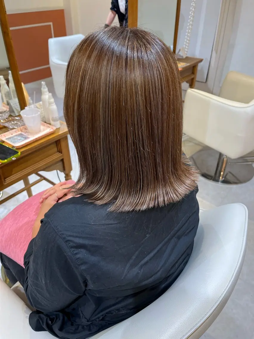 ミディアム ヘアカラー 梛木 唯のヘアスタイル