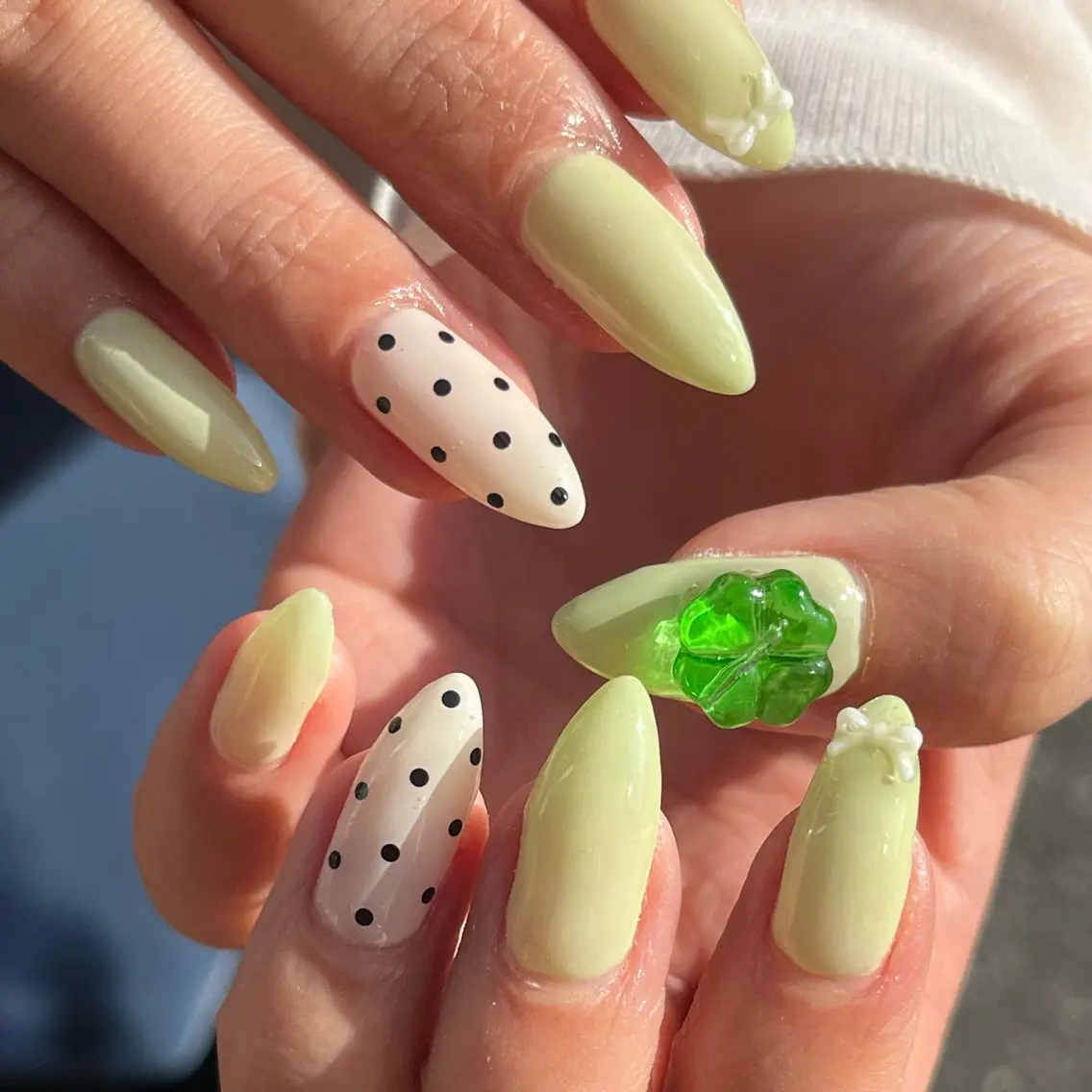 ネイル ドット 持ち込み schon 🎀saraのネイルデザイン