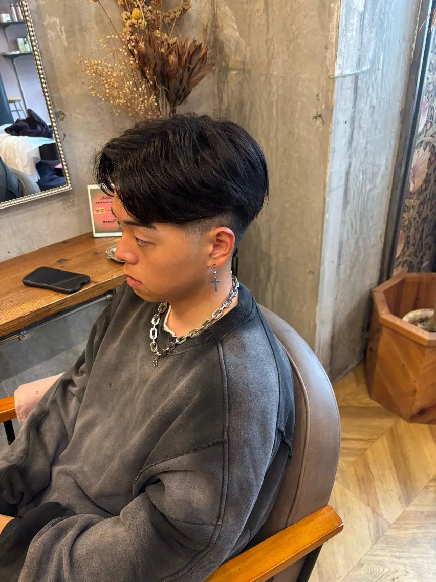 メンズ センターパート アシスタント YASUTOのヘアスタイル