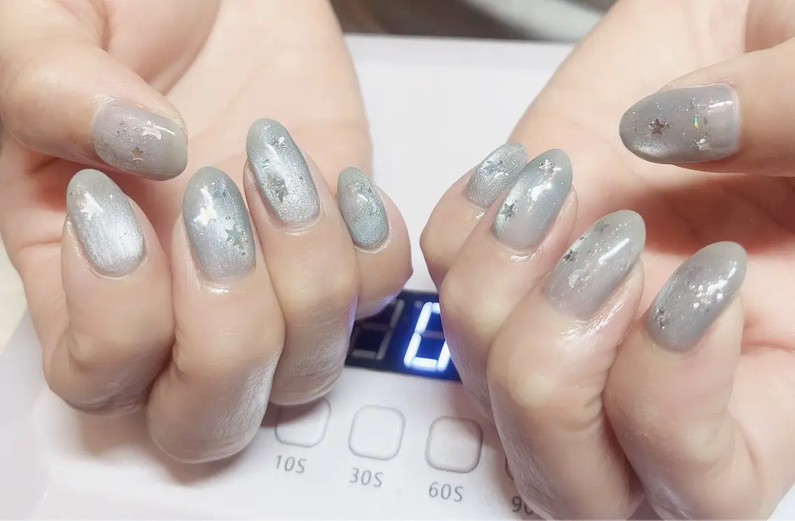 ネイル ハンドネイル MoonNail ユリ🌸のネイルデザイン