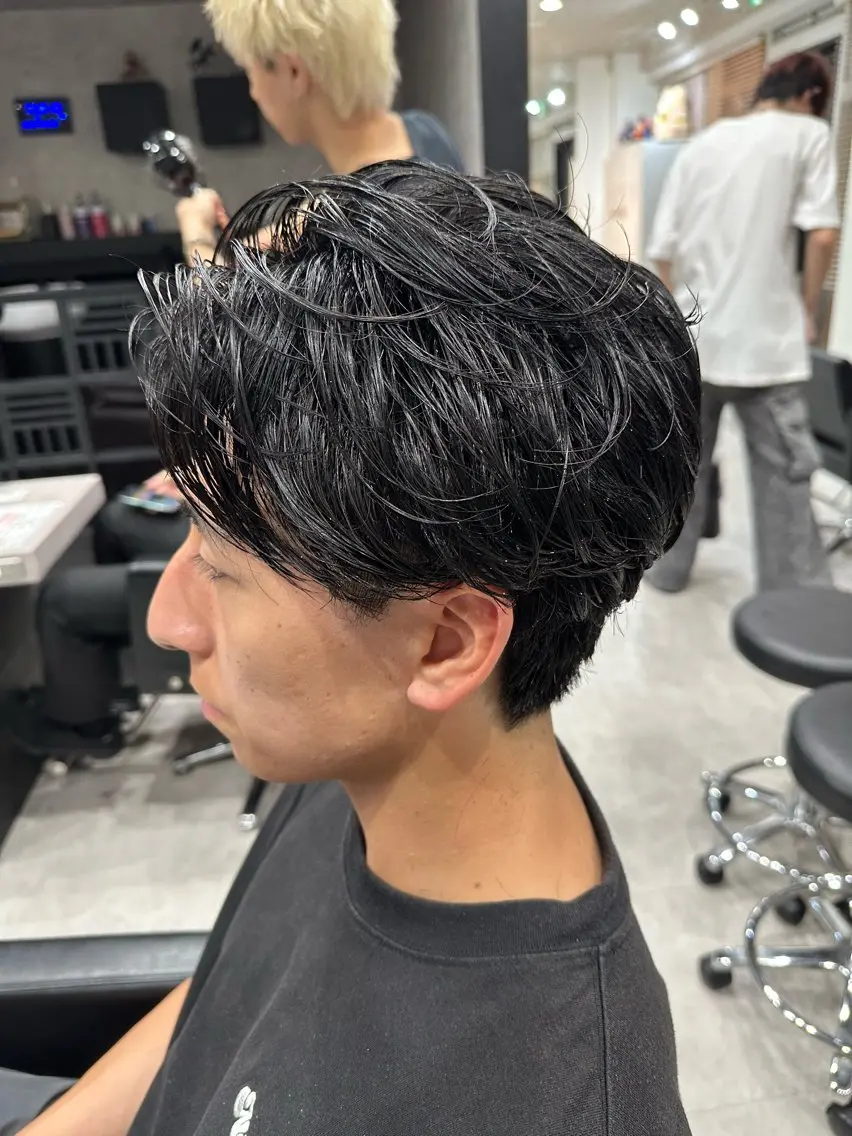 ショート パーマ メンズ メンズパーマ ニュアンスパーマ カット パーマ ユウ🪄 パーマ指名No1のヘアスタイル
