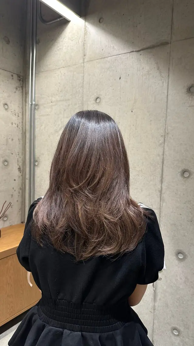 ロング 大川内 結菜のヘアスタイル