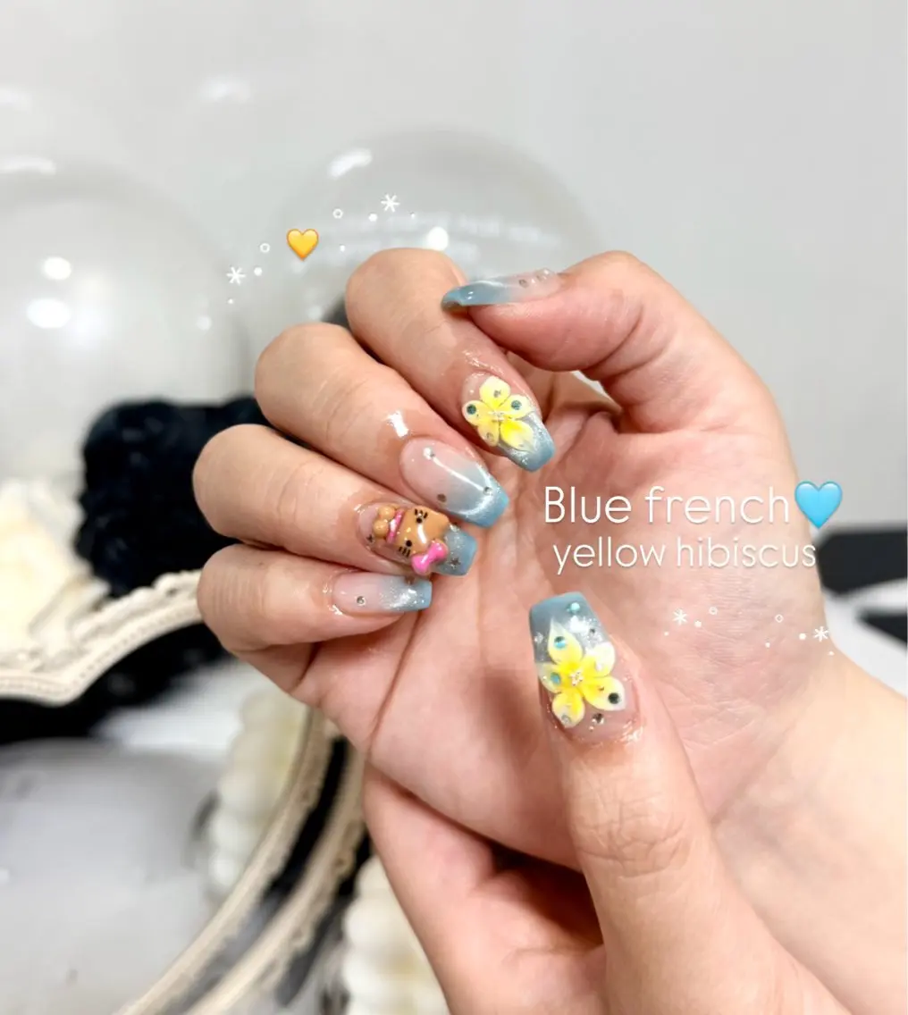 ネイル フレンチネイル グラデーション マグネットネイル 夏ネイル ハンドネイル Blanche Ayaのネイルデザイン