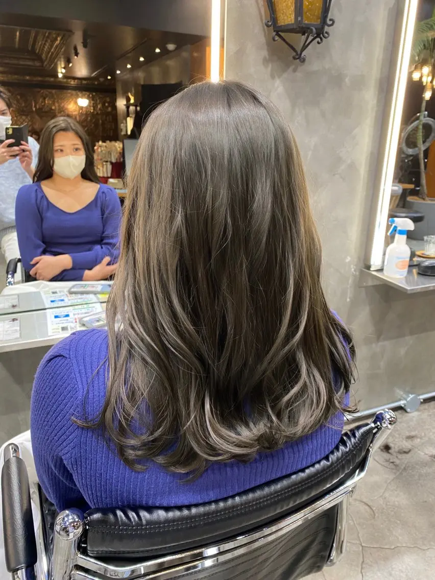 カラー グレージュ カーキグレージュ カット ヘアカラー トリートメント 透明感カラー🌿 グレージュ🐺陽介のヘアスタイル