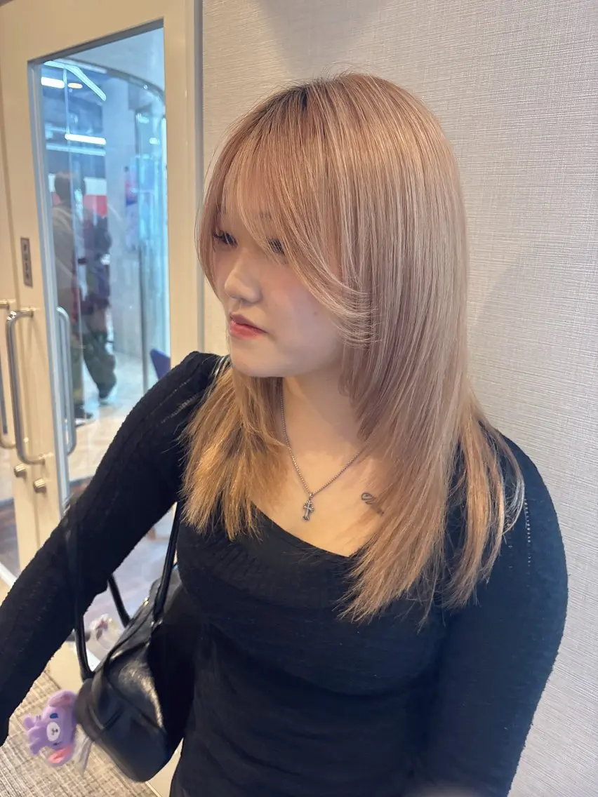 セミロング カット 盛れるレイヤー 🎀🇰🇷カナヤのヘアスタイル