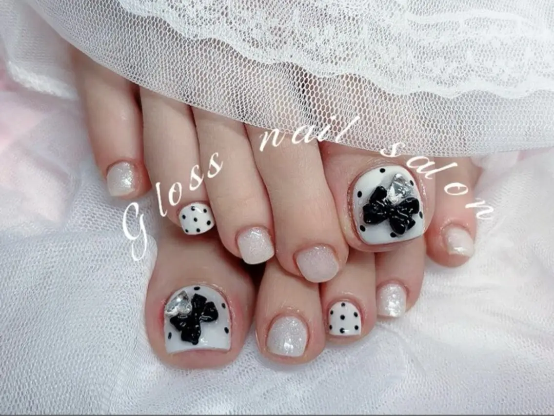 ネイル りこ🫧 gloss nailのネイルデザイン