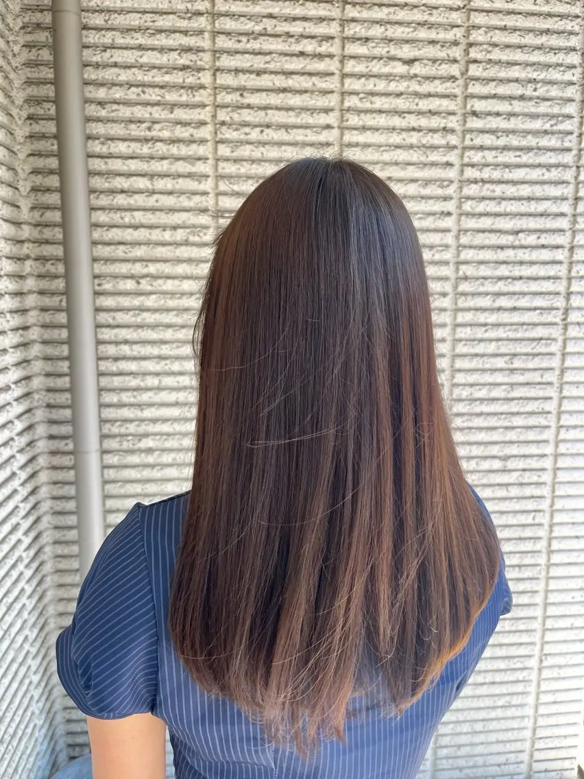 セミロング カラー オリーブカラー カット ヘアカラー 武田 綺音のヘアスタイル