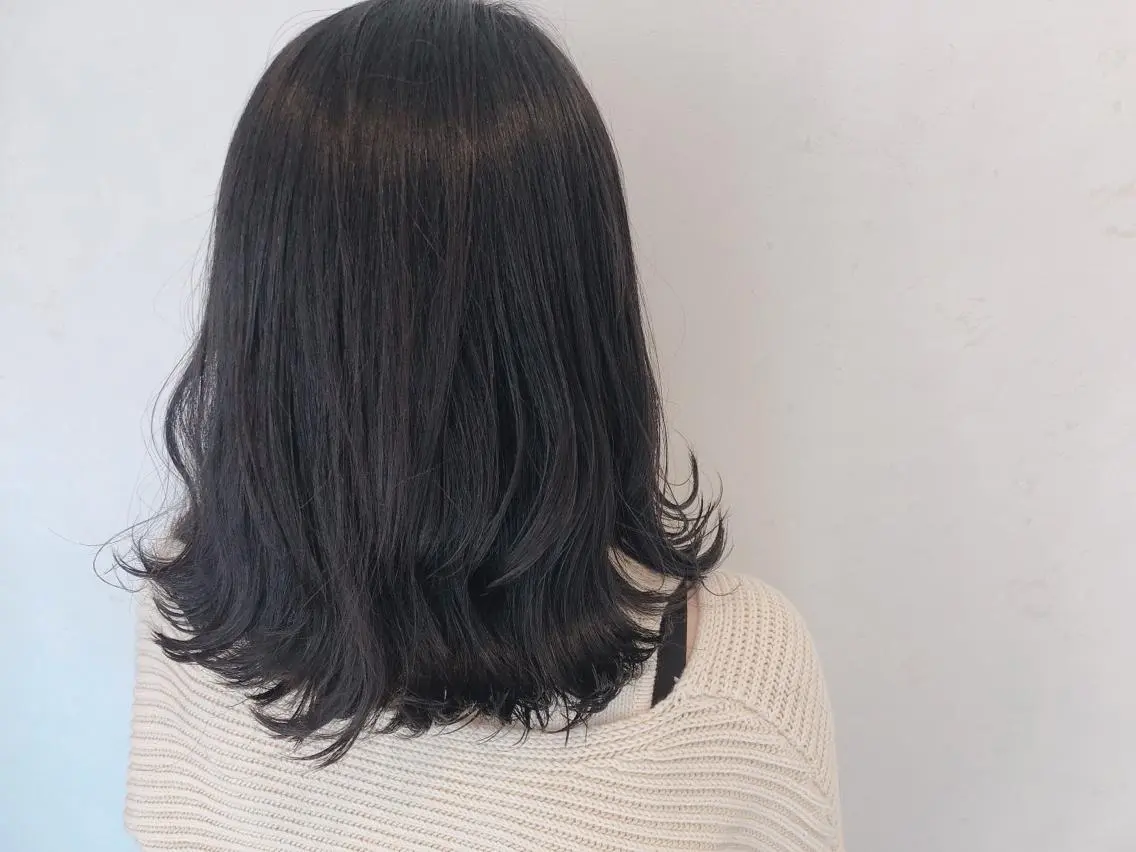 ミディアム 伊藤 さやかのヘアスタイル