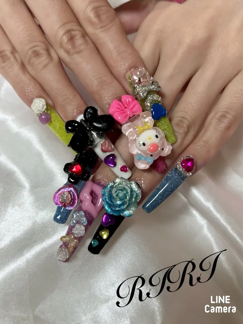 ネイル フラッシュネイル ジェルネイル ロングネイル スカルプネイル シンプルネイル ハンドネイル riri オーナーのネイルデザイン