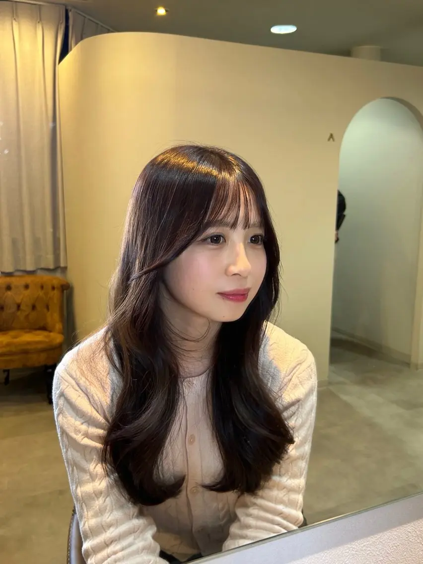 セミロング カラー 神谷 凪のヘアスタイル