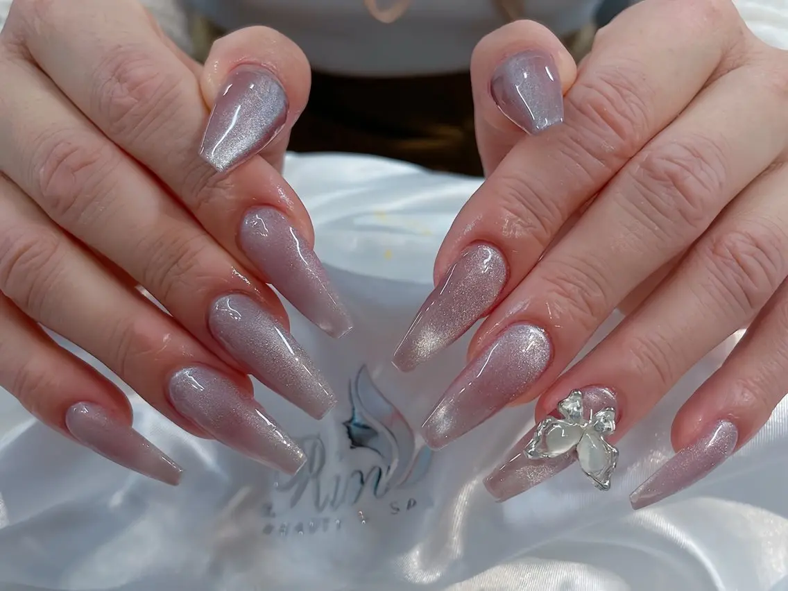 ネイル 成人式 ロングネイル ネイルチップ ハンドネイル Rin Nail 新大久保店のネイルデザイン