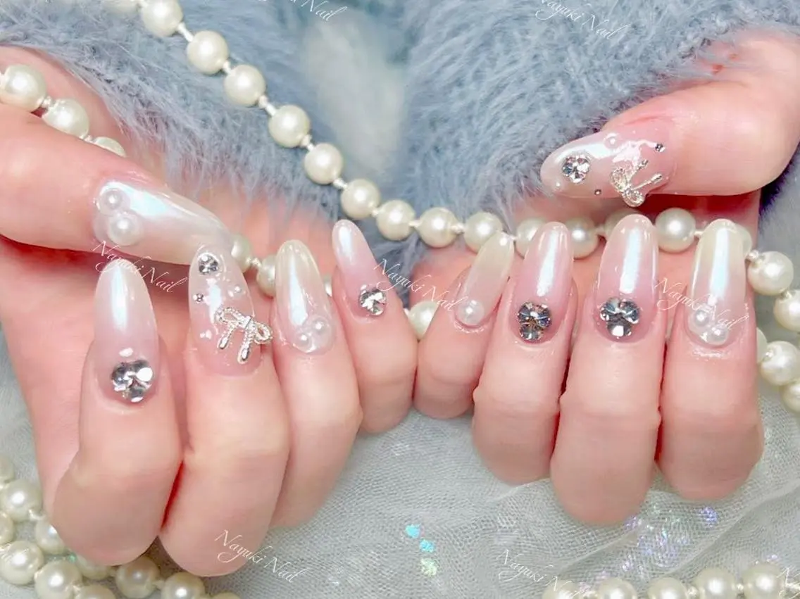 ネイル 🦋 Queenieのネイルデザイン