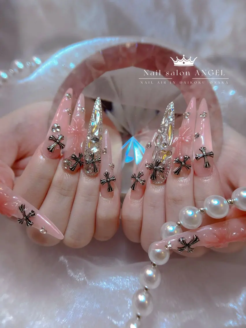 ネイル ジェルネイル ゴージャス 韓国ネイル ロングネイル シルバー ハンドネイル ANGEL Riaのネイルデザイン