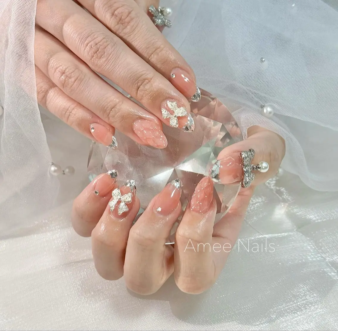 ネイル オーロラネイル クリアネイル フラッシュネイル ジェルネイル グラデーション ハンドネイル Amee Nail Salonのネイルデザイン