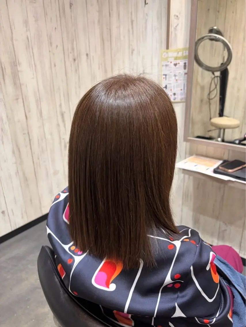 ミディアム カット 縮毛矯正 トリートメント 織部 望のヘアスタイル