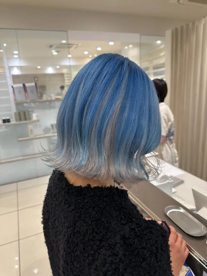 ミディアム カラー ヘアカラー トリートメント 銀座レイヤーカット ×シースルー前髪のヘアスタイル