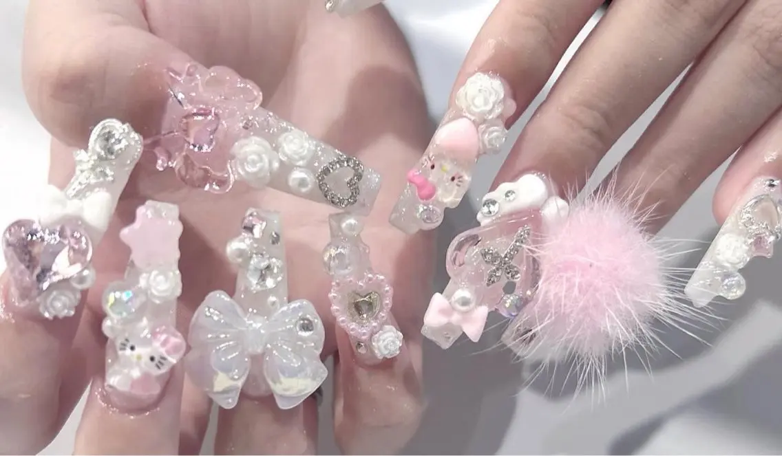 ネイル オーロラネイル フレンチネイル ジェルネイル ハロウィン キラキラネイル ハンドネイル H.baby Nail Salonのネイルデザイン