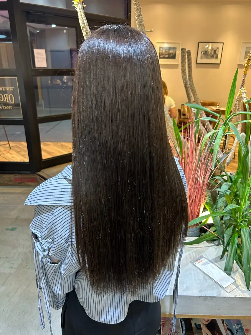 ロング 酸性ストレート カット ヘアカラー パーマ 縮毛矯正 トリートメント 艶髪/髪質改善 yukaのヘアスタイル
