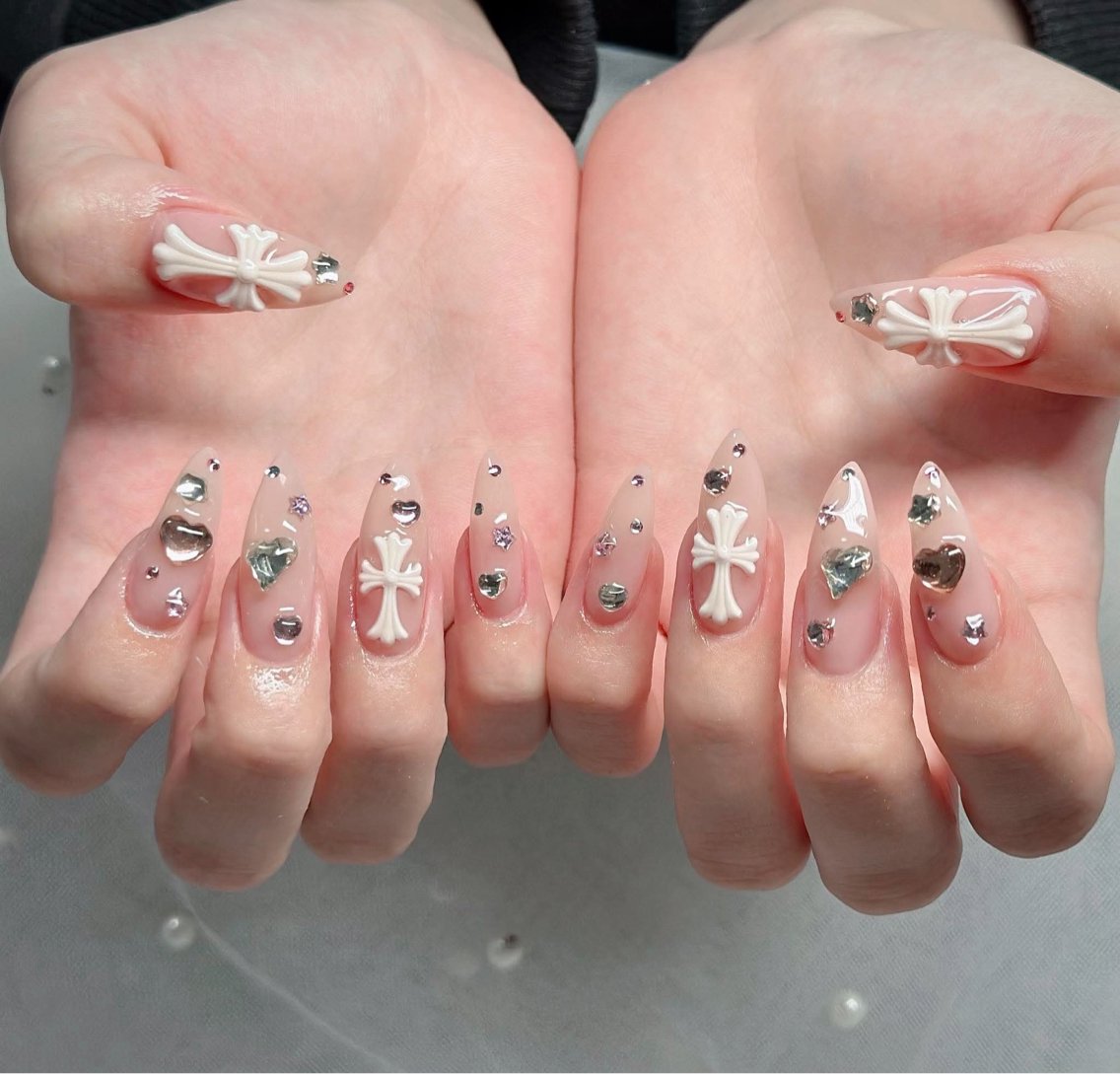 ネイル チークネイル フレンチネイル キラキラネイル 韓国ネイル マグネットネイル ハンドネイル yuuna hbabynailのネイルデザイン