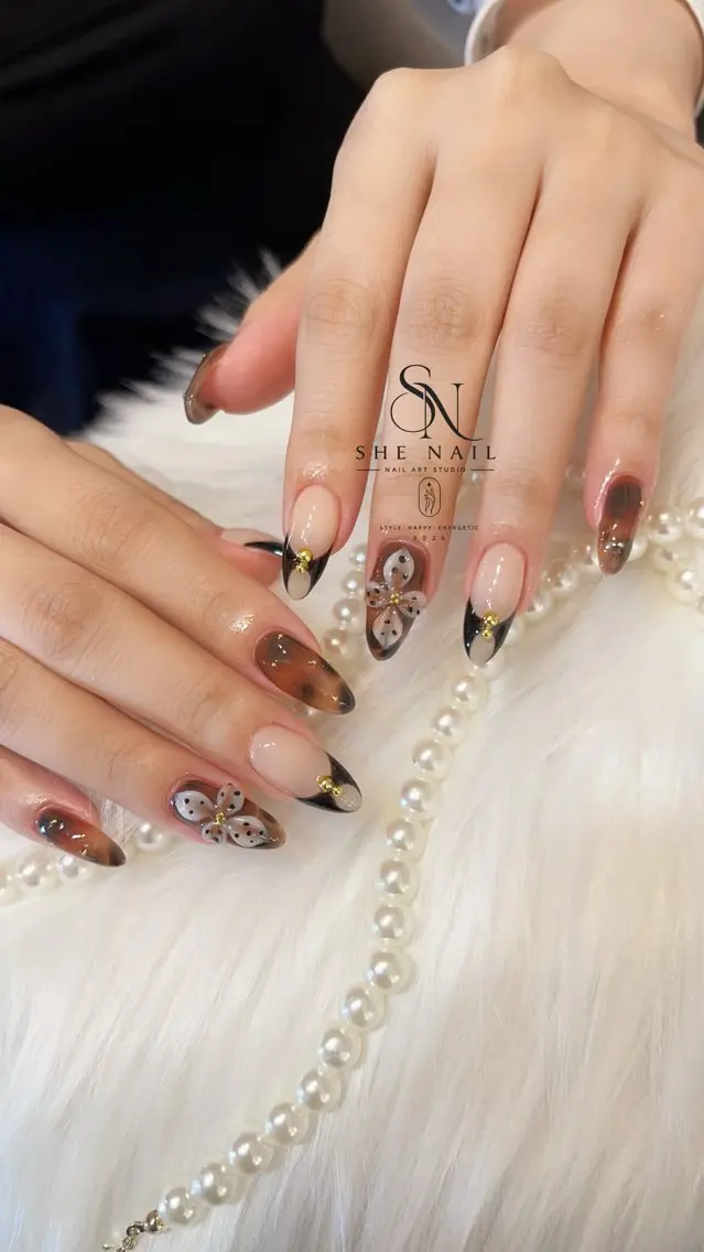 ネイル アートネイル ガーリー 韓国ネイル ロングネイル 持ち込み ハンドネイル 博多 SHE Nailのネイルデザイン