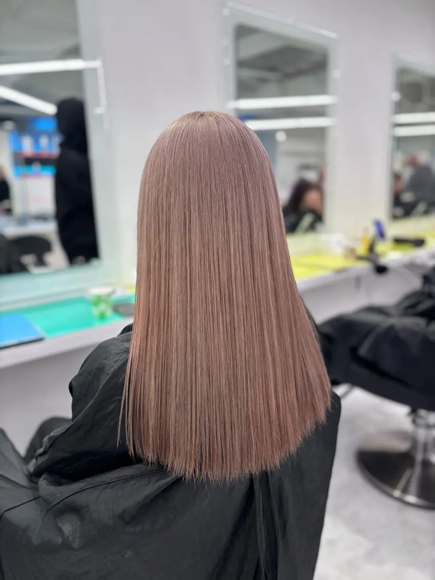 ロング カラー モテ髪ハイトーン🫧 serina🎀池袋のヘアスタイル