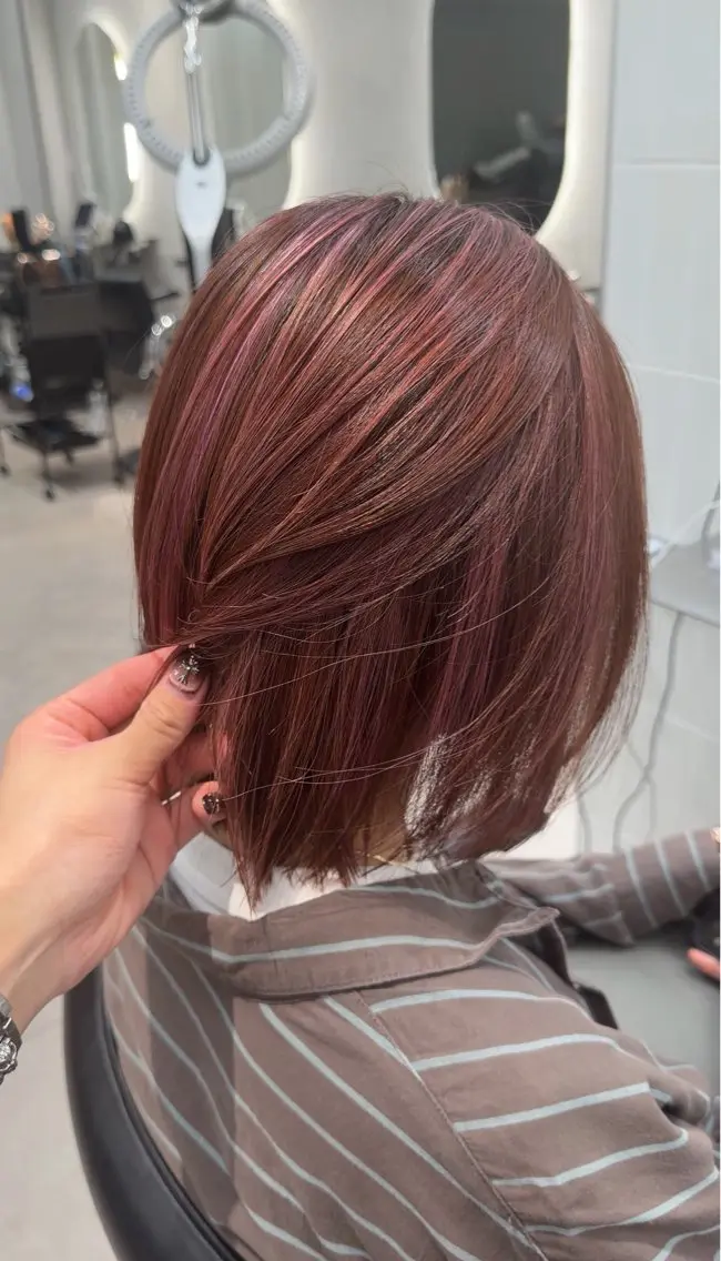 ショート カラー ハイライトカラー ピンクカラー ハイライト カット ヘアカラー トリートメント 表参道/ハイライト バレイヤージュのヘアスタイル