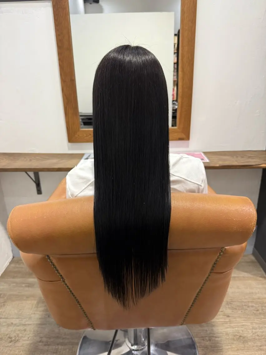 ロング ヘアカラー 井手 梨乃のヘアスタイル