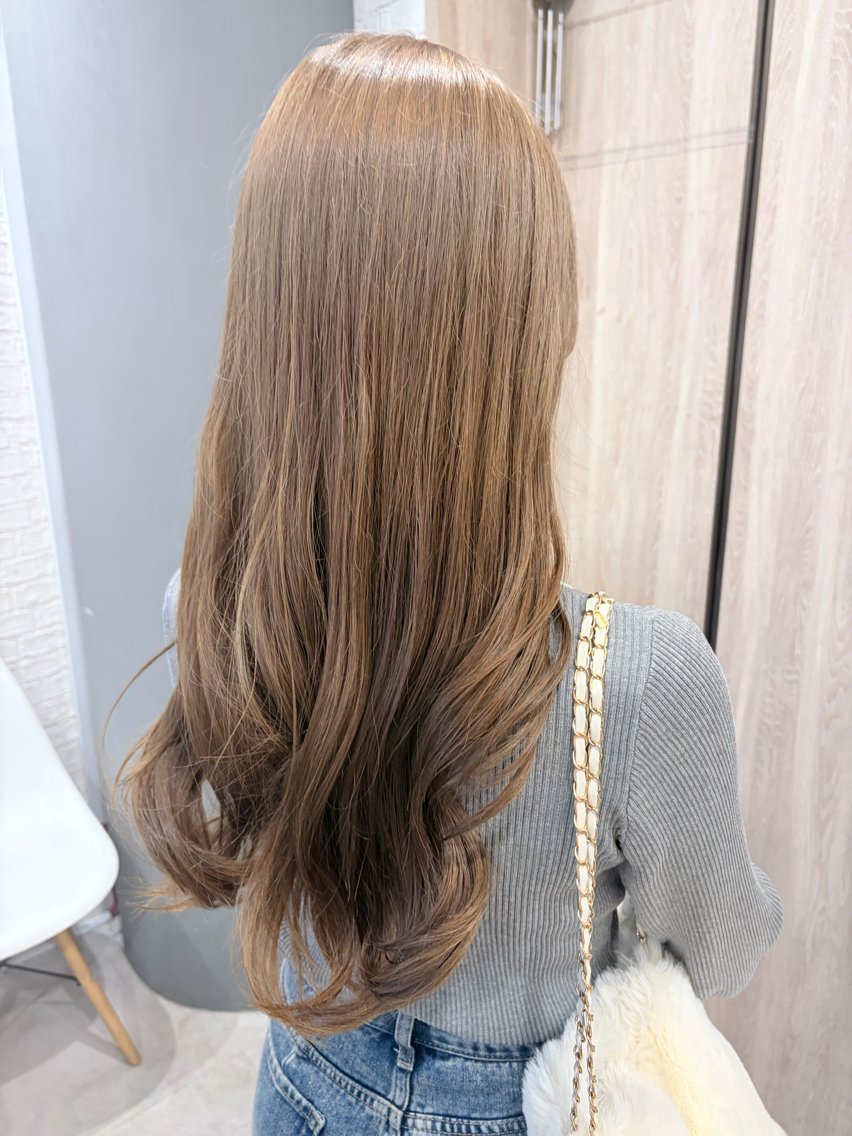 ロング カラー ブリーチ 透明感カラー グレージュ Rubik's 梅田茶屋町/叶莉のヘアスタイル